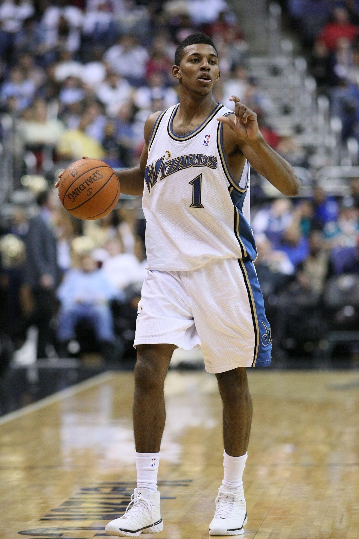 塞尔希-多明格斯：伊尼戈拥有领袖气质；目标是回到巴萨踢球（塞尔希·多明格斯：伊尼戈展现领袖风范，志在重返巴萨）