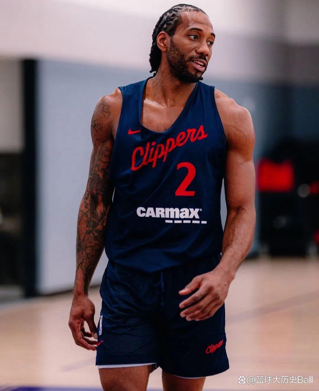 懂球帝2025年10月MVP候选出炉：凯哈姆入围，加布、门德斯在列（懂球帝公布2025年10月MVP候选名单：凯哈姆入选，加布与门德斯在列）