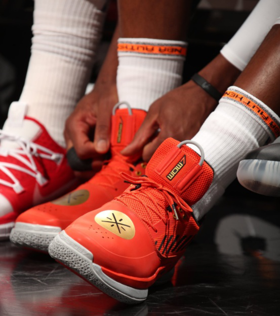 图片报：基米希在加练角球，本赛季他利用角球已送出四次助攻（图片报：基米希加强角球训练，本赛季角球助攻已达4次）