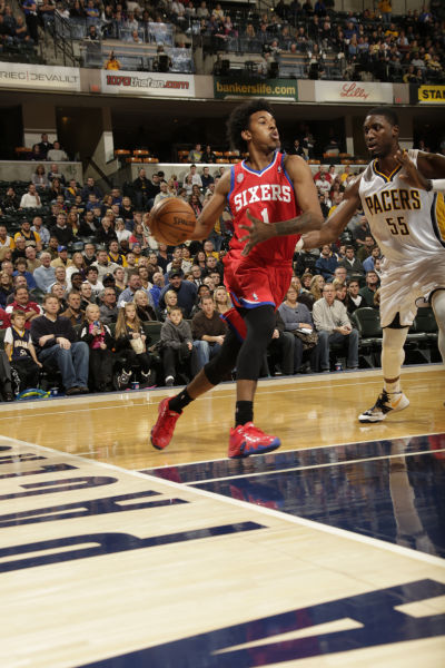 海港发文祝福奥斯卡：艰难时刻会过去，我们与功勋队长同在（海港声援奥斯卡：困境终将过去，功勋队长我们与你同在）